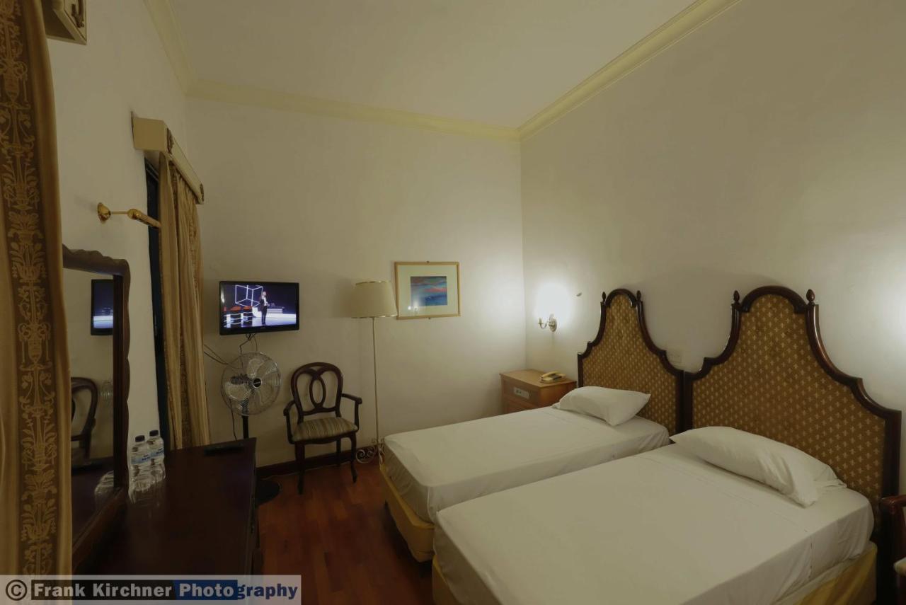 Hotel Castille Valletta Exteriör bild